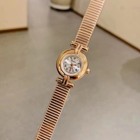 Fashionable Trend Quartz Watch Retro Lamp Luxurious Women's Watch