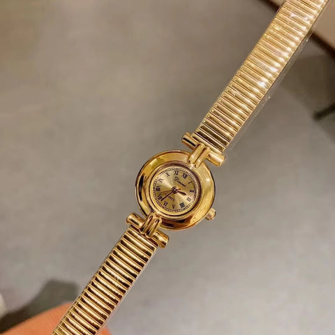 Fashionable Trend Quartz Watch Retro Lamp Luxurious Women's Watch