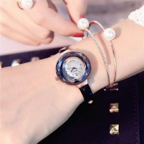 Multifunctional, Fashion-forward Womens Quartz Watch